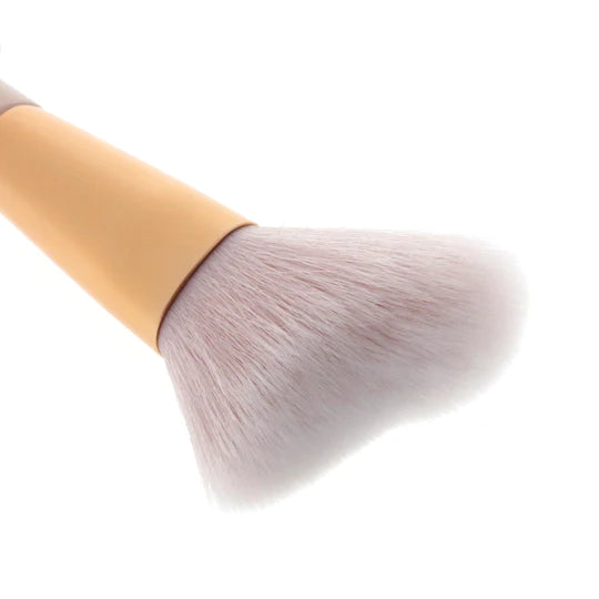 GOLD CRUSH CHEEK BRUSH #304 AMOR US