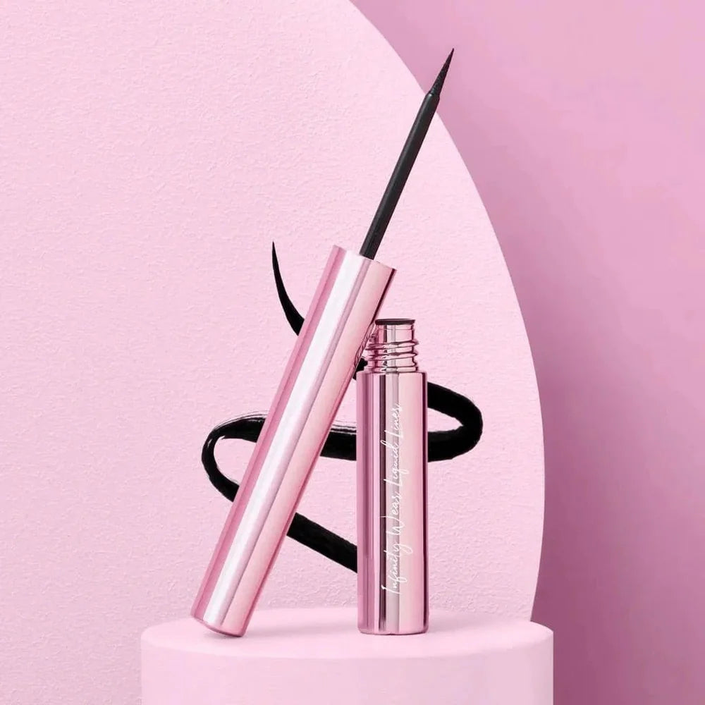OVERACHIVER - Delineador Líquido En Pincel - Infinity Wear Liquid Liner