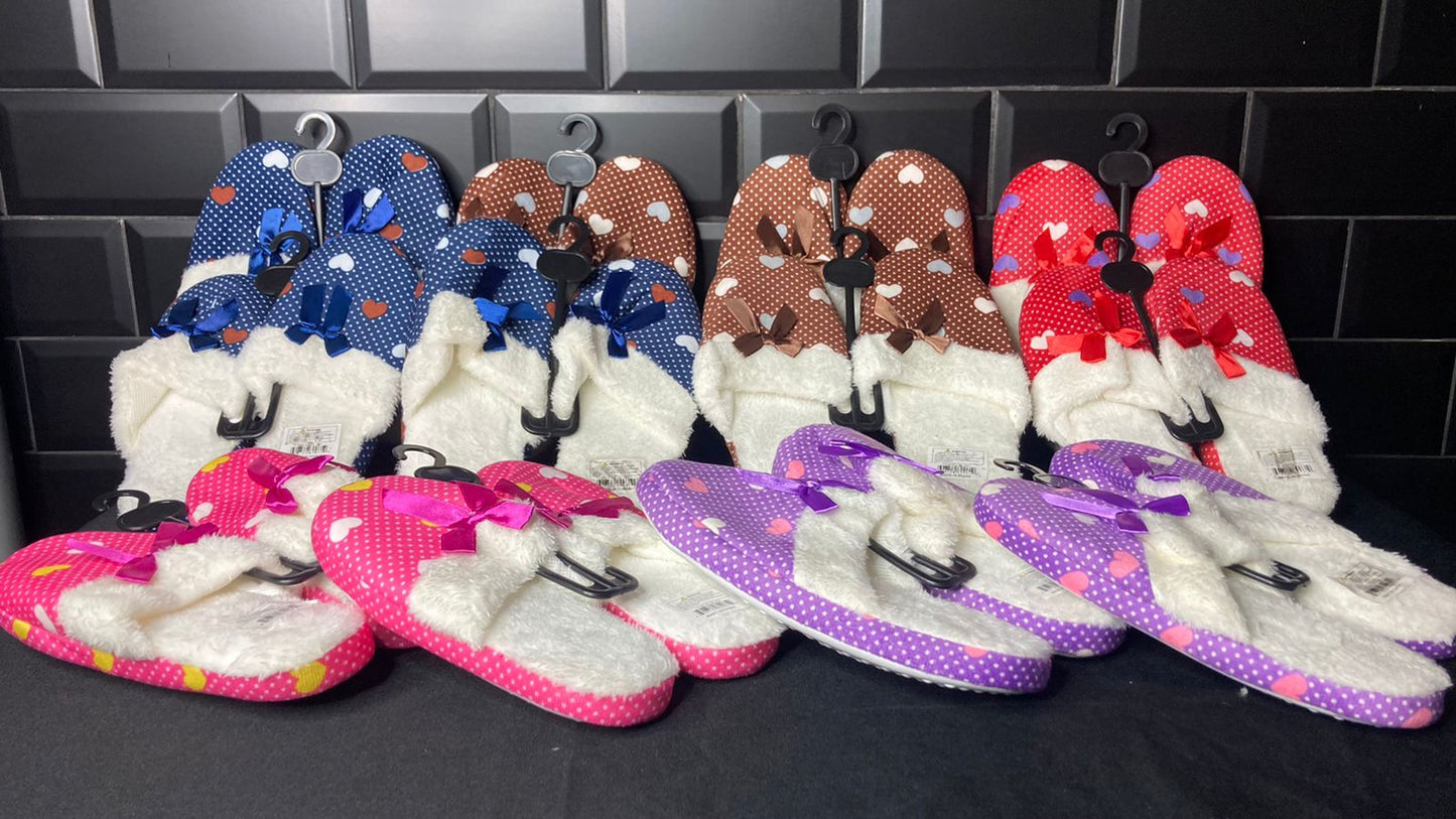 PANTUFLA ESTILO CORAZON CHICO